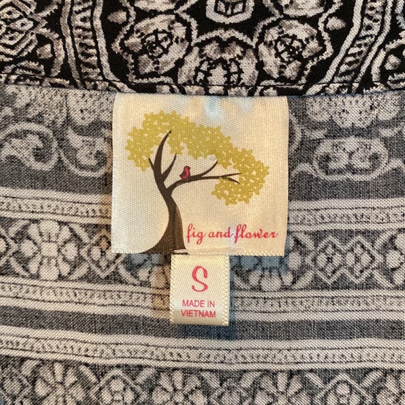 Anthropologie |Fig & Flower 3/4 Sleeve Boho Top w Medallion Motif - Picture 5 of 5